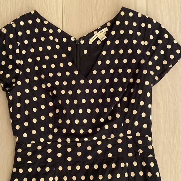 Navy Blue Polka Dot Banana Republic - Picture 3 of 11